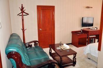 Dongfang Hotel Harbin Extérieur photo